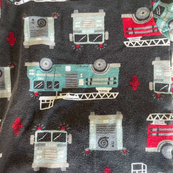 2 SETS OF TODDLER BOY SIZE 2T PJ'S - Picture 6 of 12